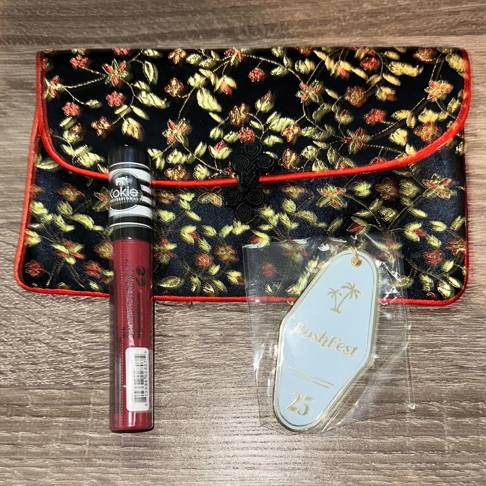 Pouch & Lip Gloss, Posh key chain